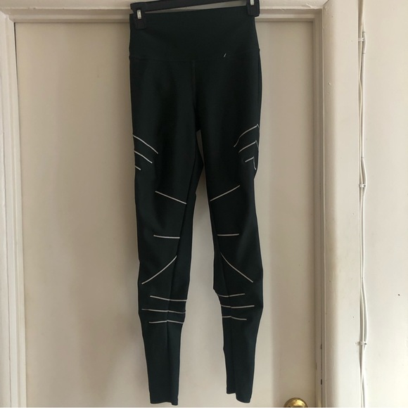 ❤️Alo Yoga Reflective High Waist Sequence Leggings Striped Dark Green Forest S - Picture 1 of 5